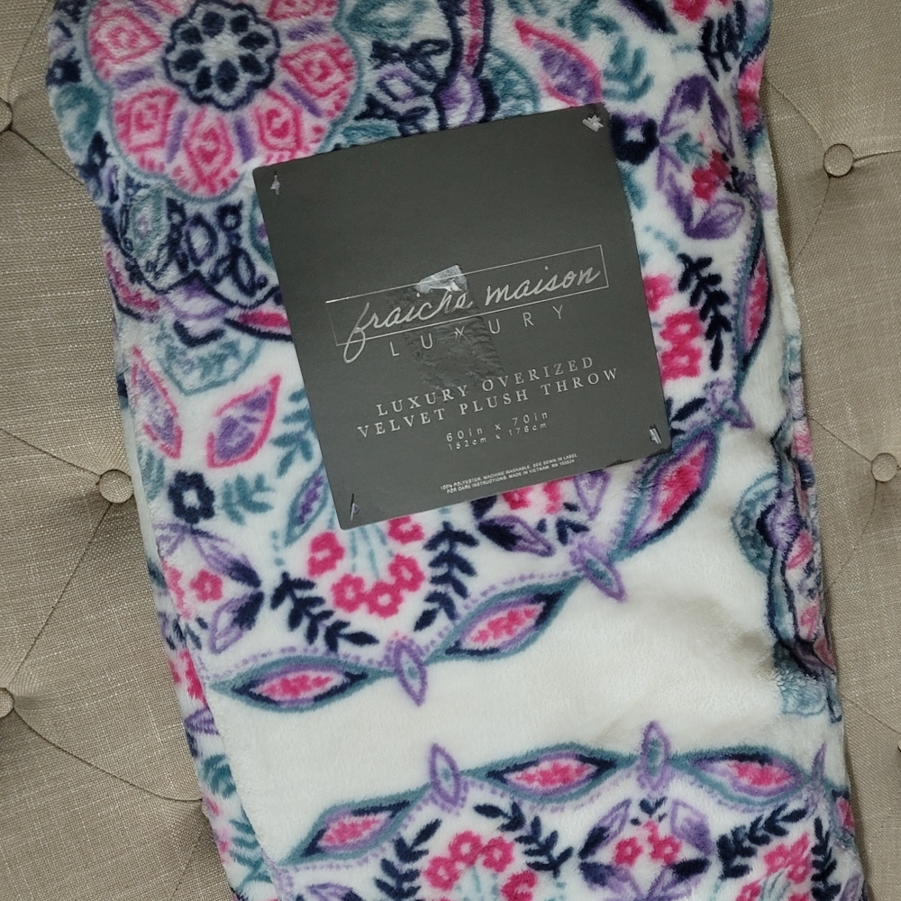 FRAICHE MAISON Throw Blanket Luxury Oversized Plush 60x70